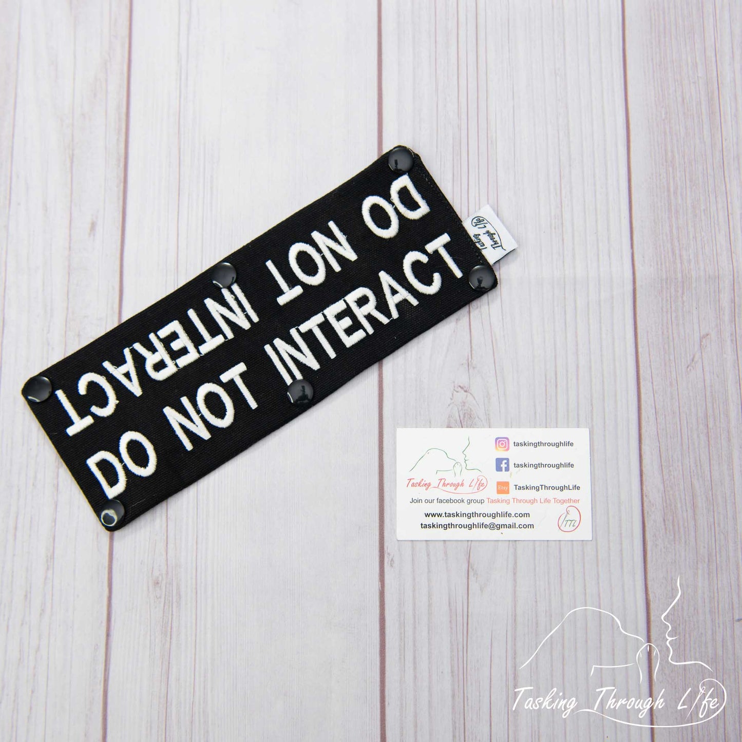 DO NOT INTERACT Leash Wrap - R82